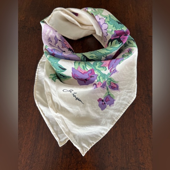 Jim Thompson Designer Silk Floral Handkerchief 16" x 16" Vtg - Picture 1 of 5